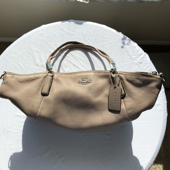 Coach Handbags - Coach Purse Coach Handbags - Coach Purse